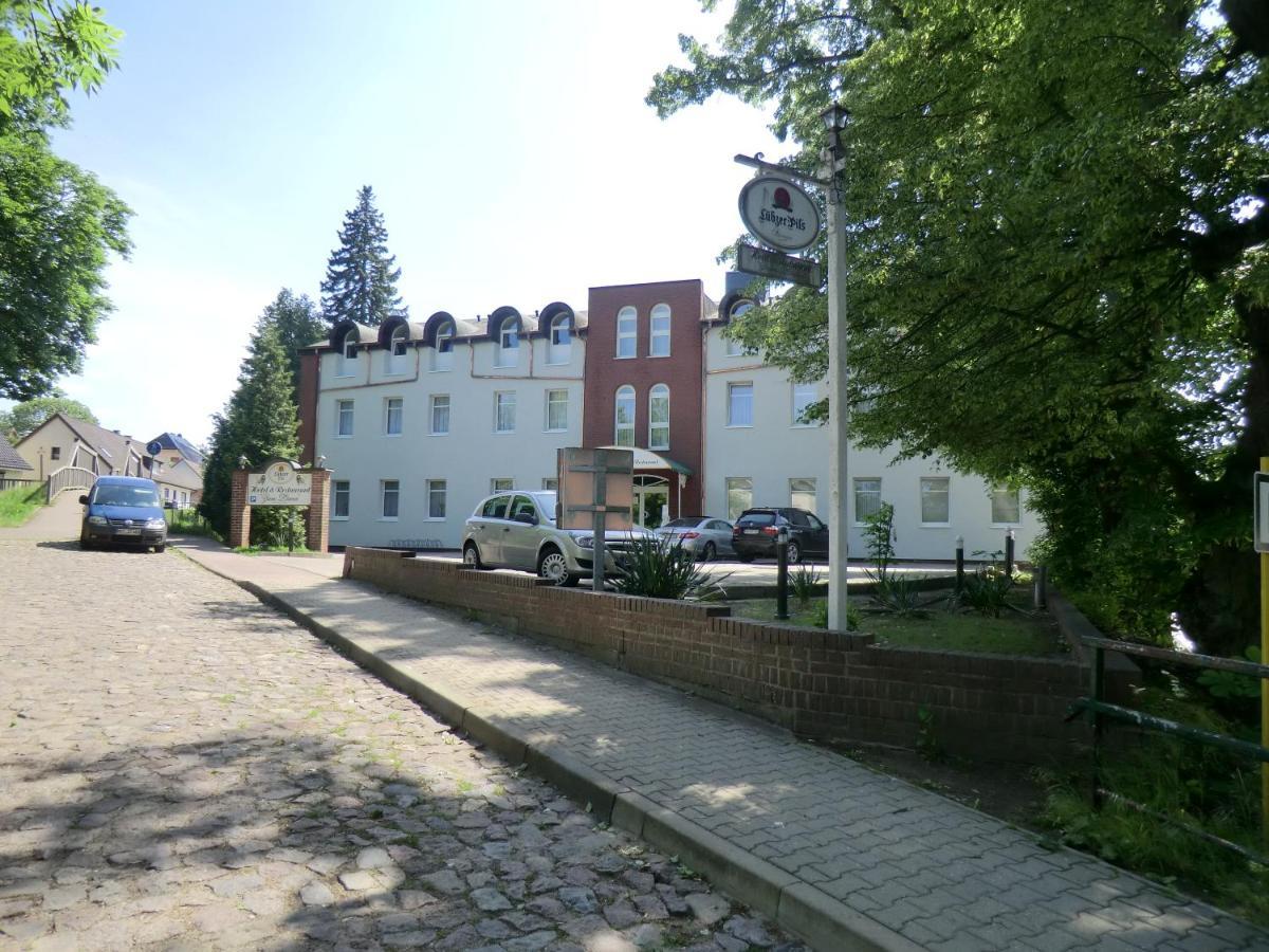Seehotel Zum Loewen Strasen Exterior photo