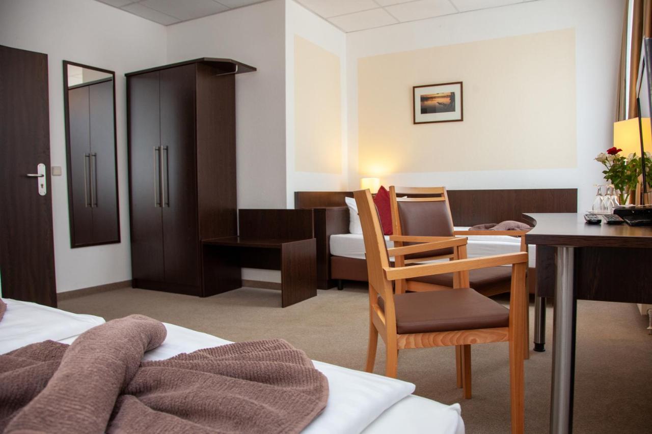 Seehotel Zum Loewen Strasen Exterior photo