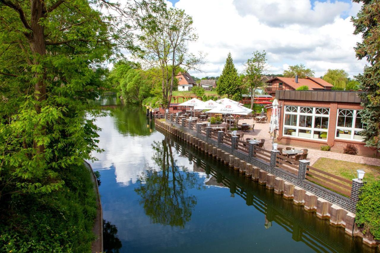 Seehotel Zum Loewen Strasen Exterior photo